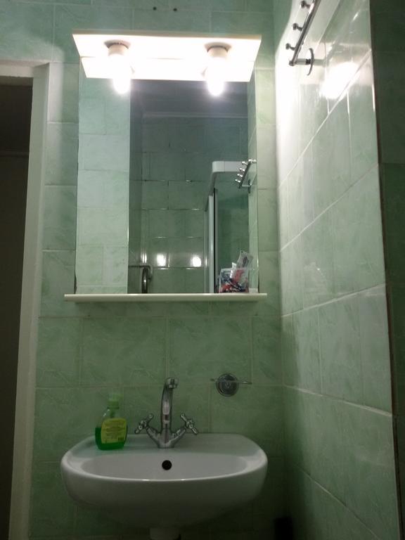 Apartment Gospitalna Street 2 Kiev Dış mekan fotoğraf